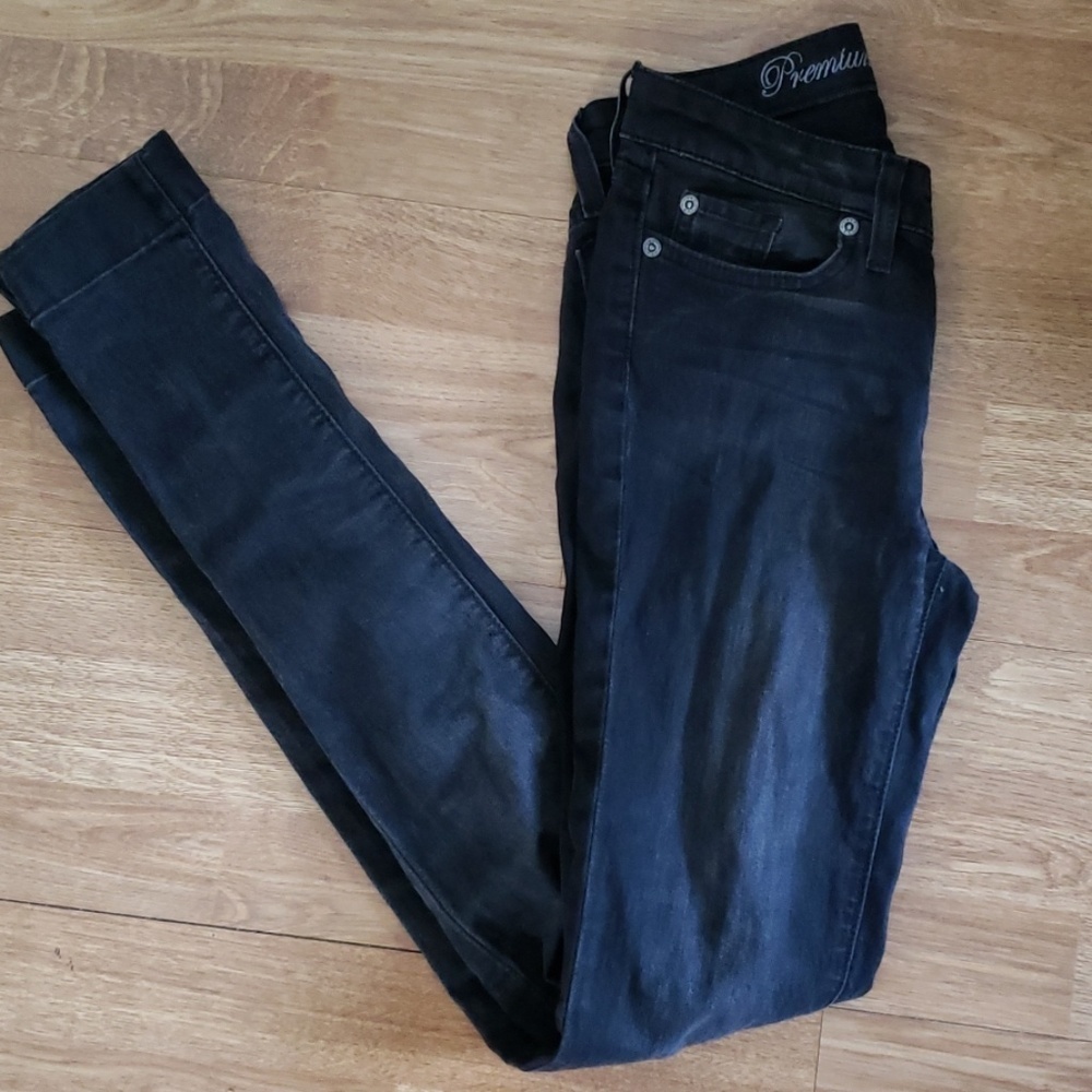 Gap black Premium Super Skinny. Sz 0/25